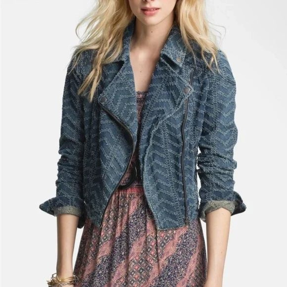 Free People‎ Textured Denim Moto Jacket Chevron Blue Asymmetrical Zip Women's S